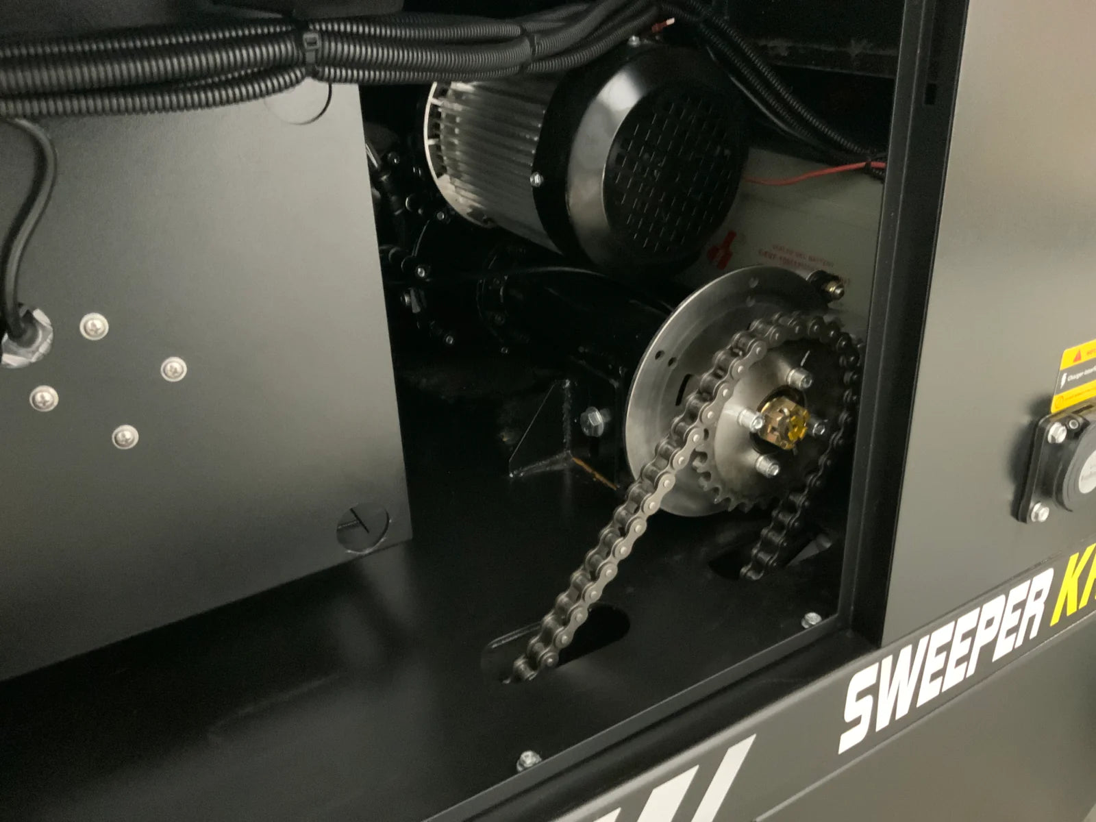 Kremer KRS100 Kehrmaschine mit Kabine