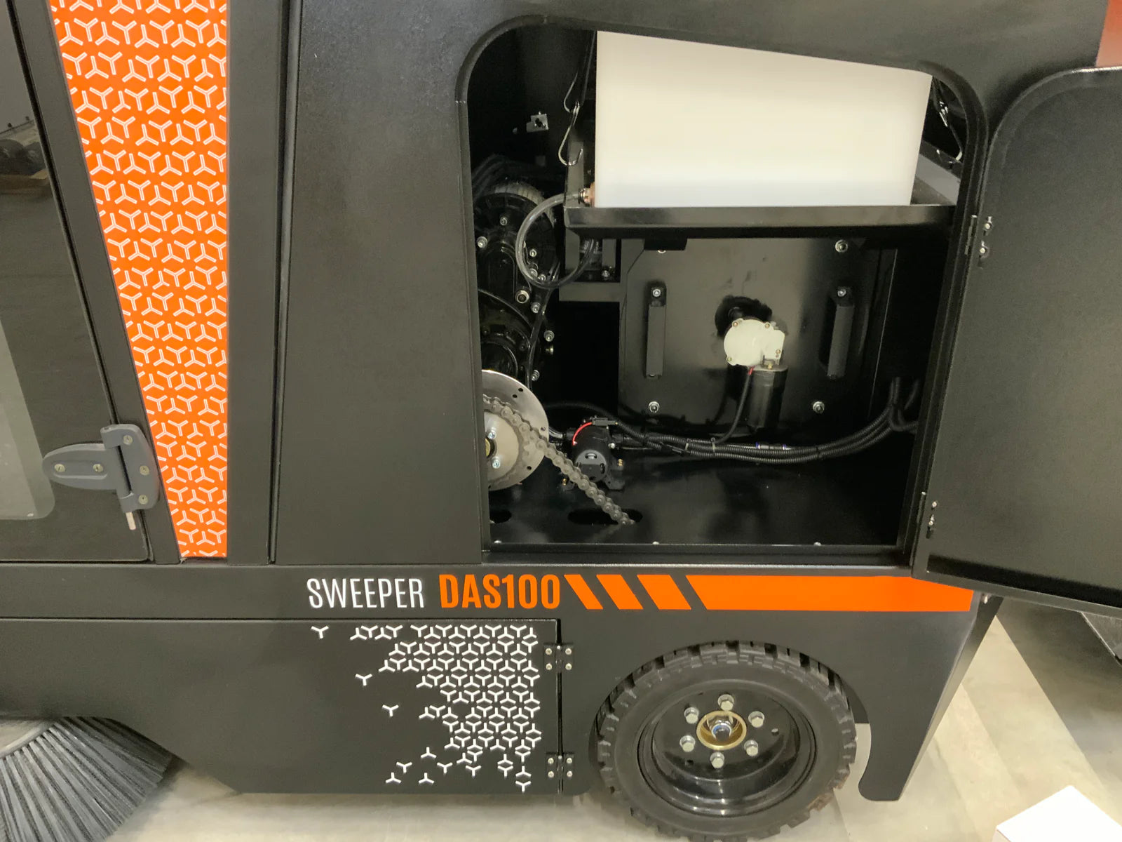 Daewoo DAS100 Kehrmaschine mit Kabine