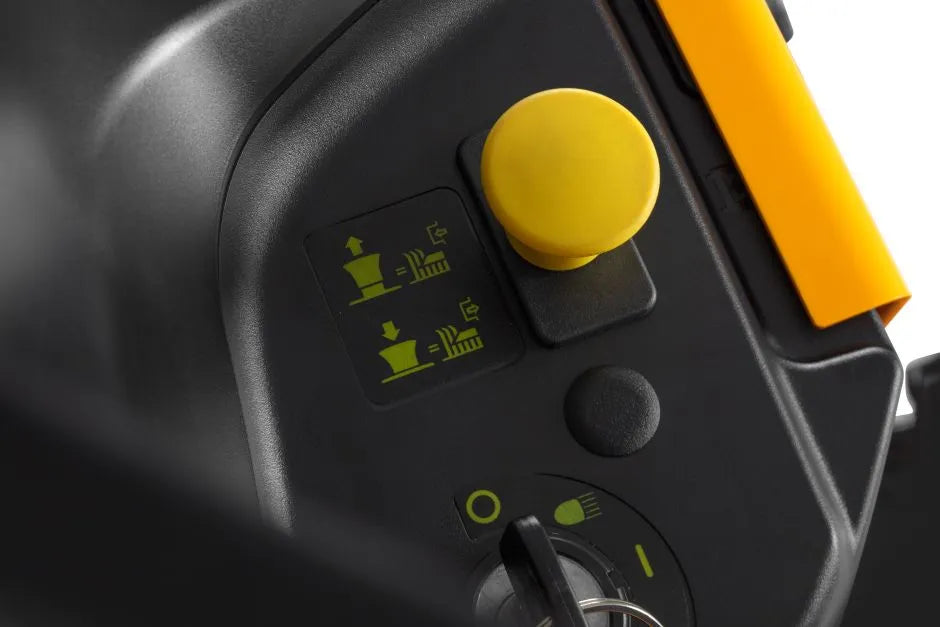 STIGA Tornado 5108 W Benzin-Rasentraktor