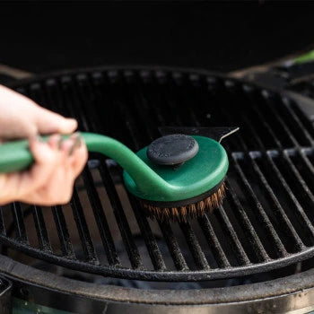 Big Green Egg SpeediClean Grillrost-Schrubber mit langem Griff