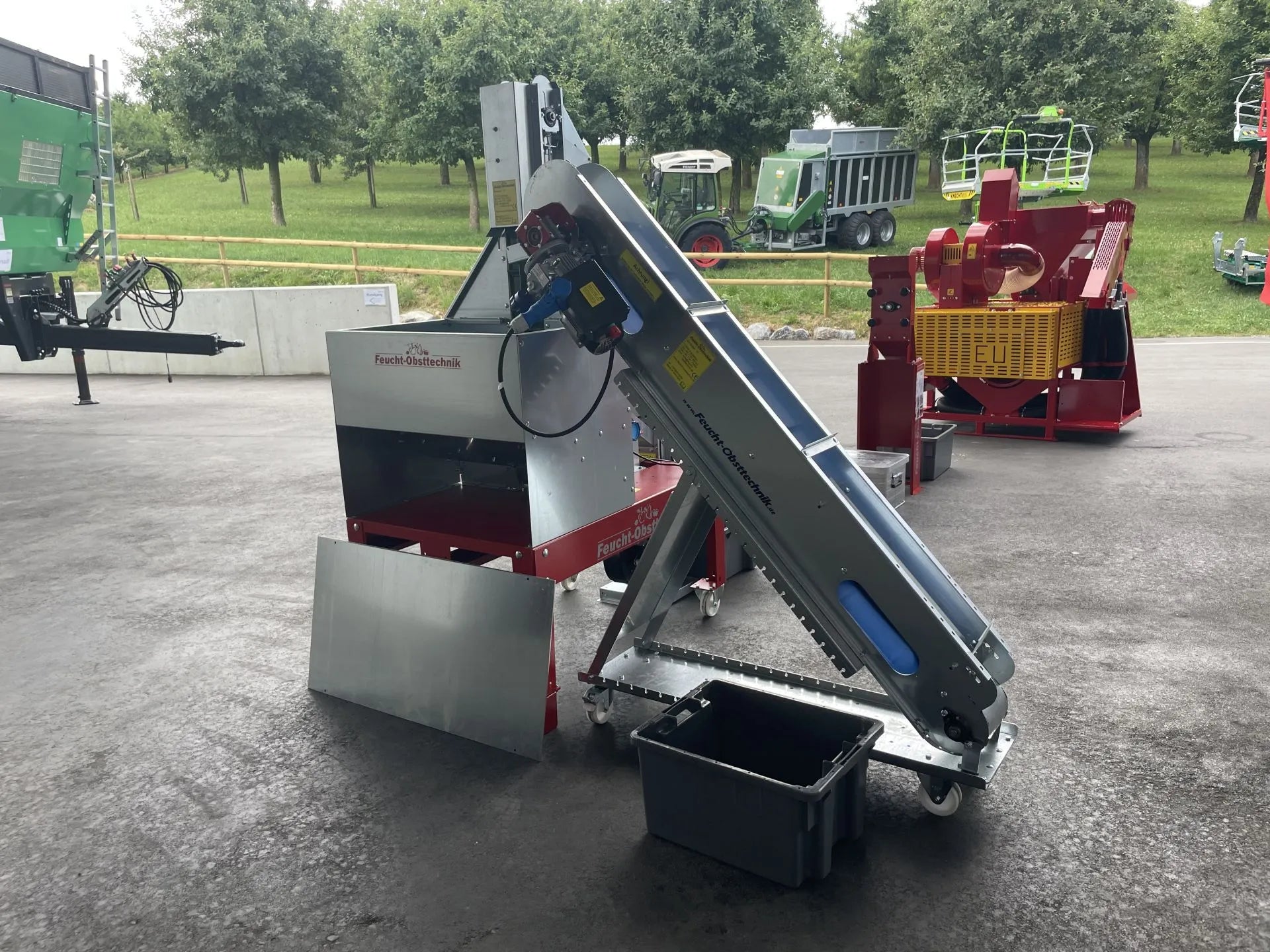 Feucht Obsttechnik Förderband - 1,7m Nuss