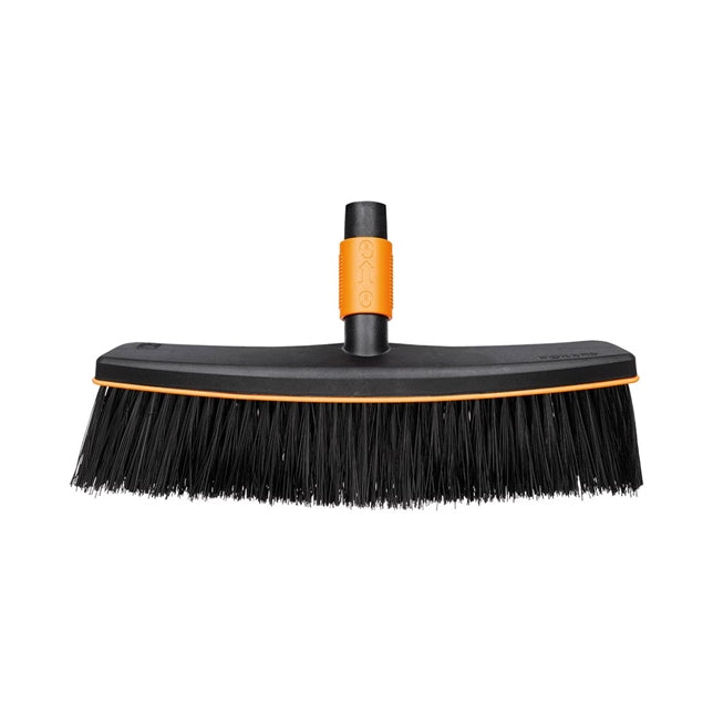 Fiskars QuickFit Kehrbesen/ Straßenbesen/ Allzweckbesen