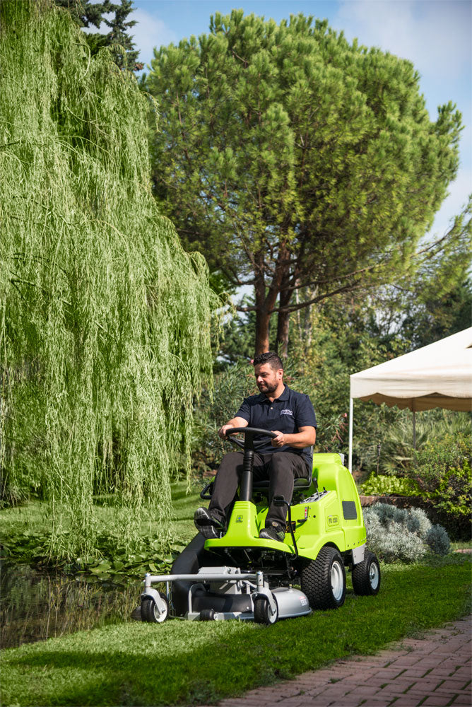 Grillo Frontaufsitzmäher mit Sammler FD220 R