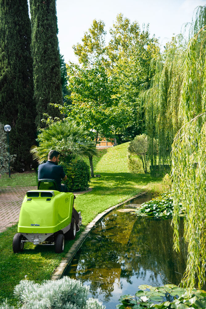 Grillo Frontaufsitzmäher mit Sammler FD220 R