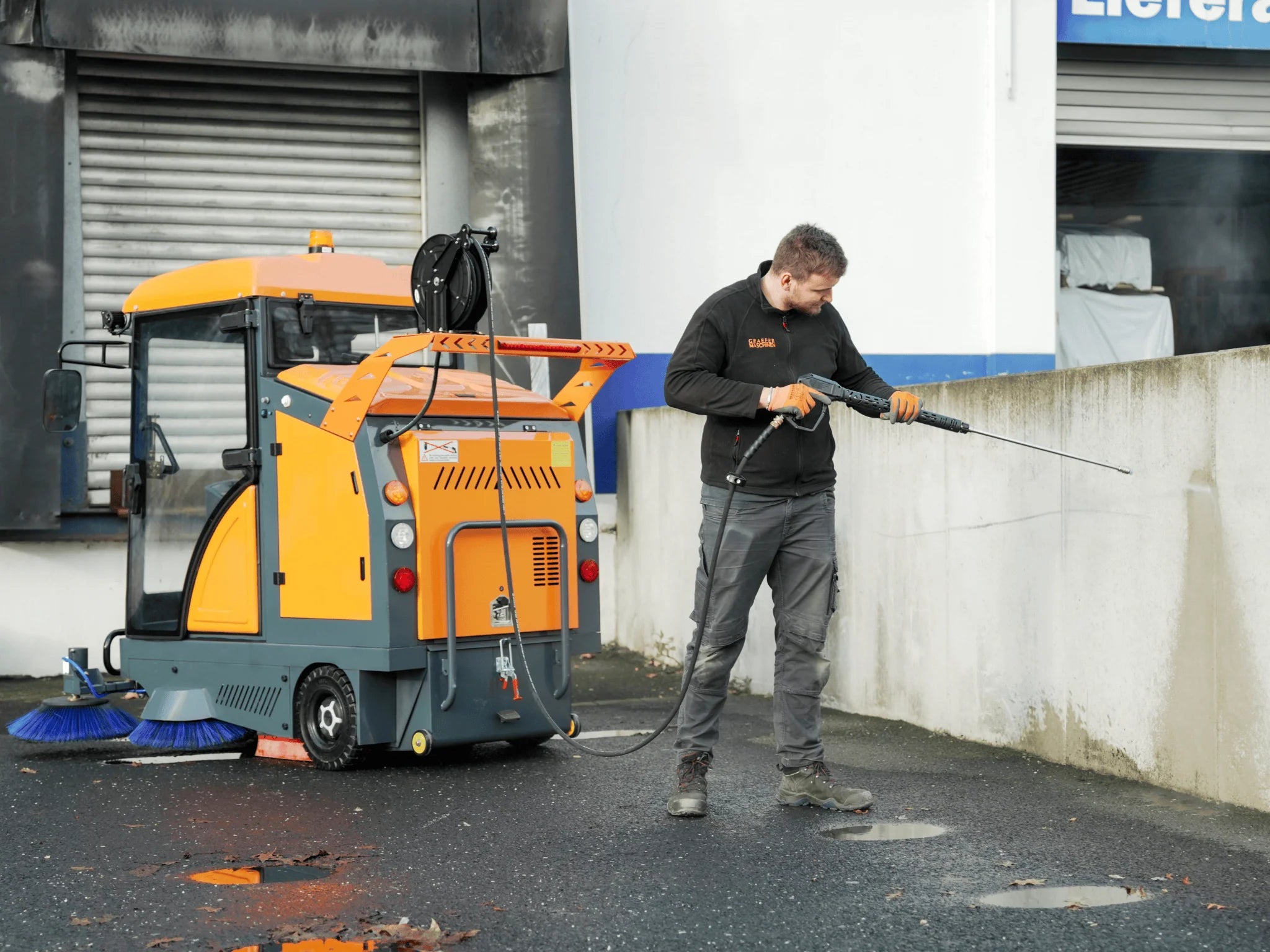 Graefer Kehrmaschine mit Kabine KM180-PRO