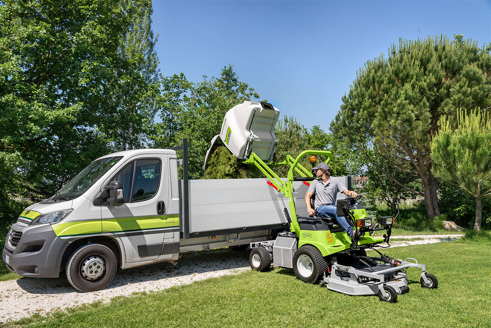 Grillo Aufsitzmäher mit Mähdeck FD 900 4WD