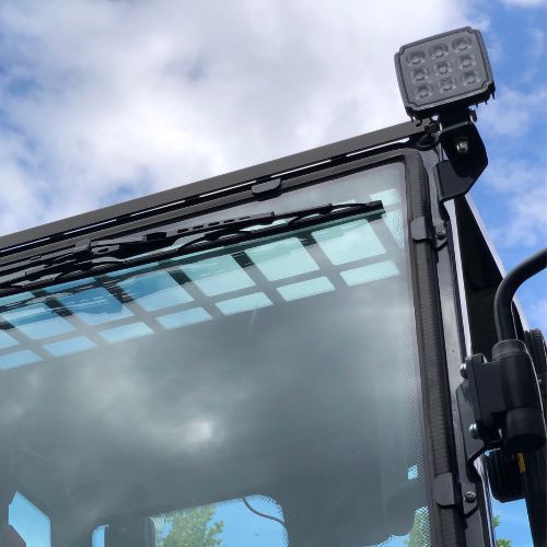 Akrotect Hoflader AK 808 mit Kabine