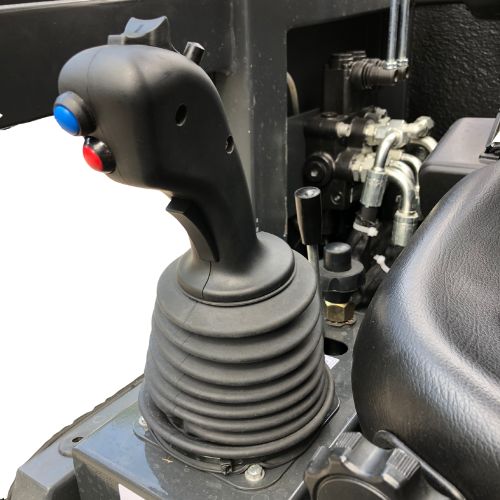 Akrotect Hoflader AK 808 mit Kabine