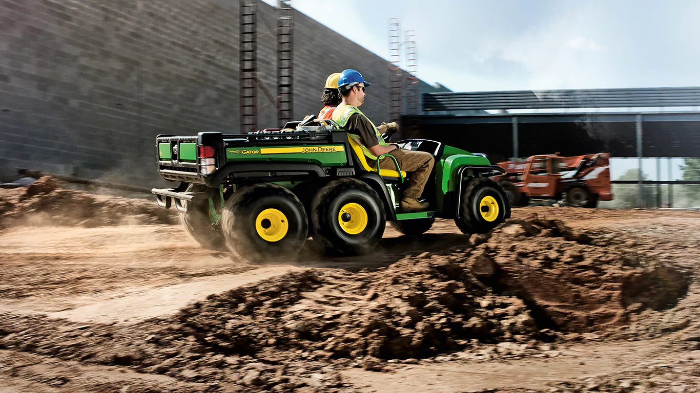 John Deere TH 6x4 Gator