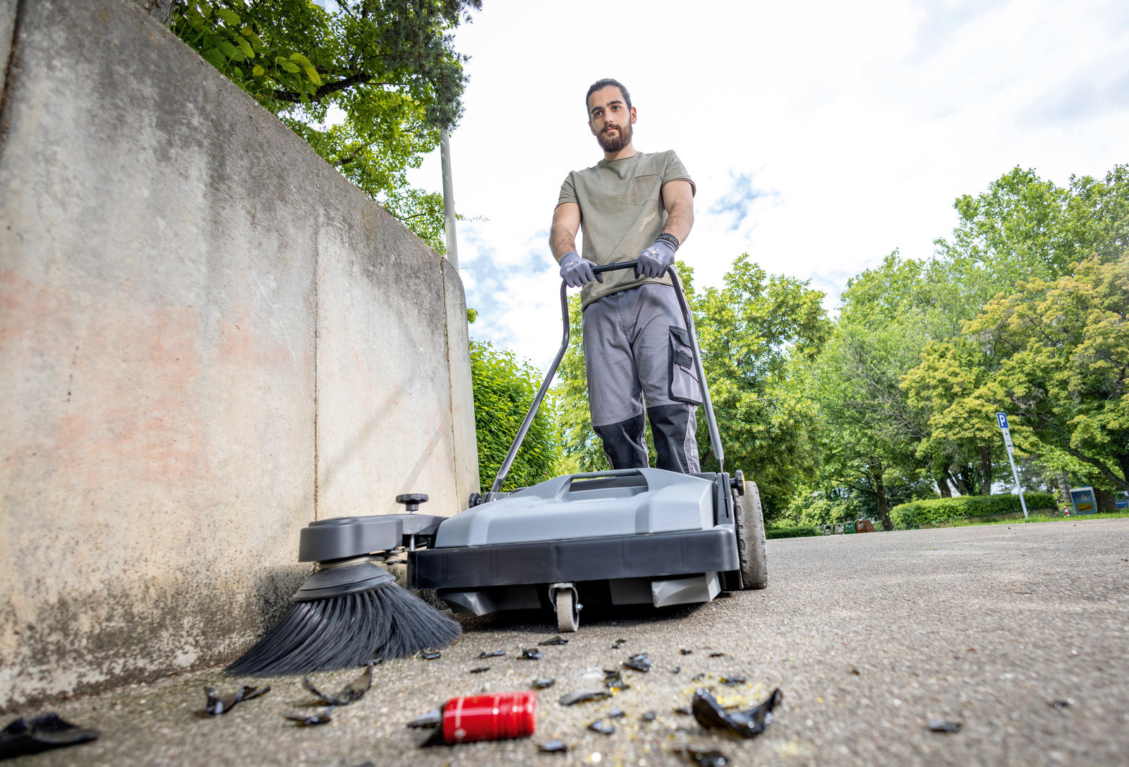 KaercherKM7015CClassicHandgefuehrteKehr-Kehrsaugmaschinen5