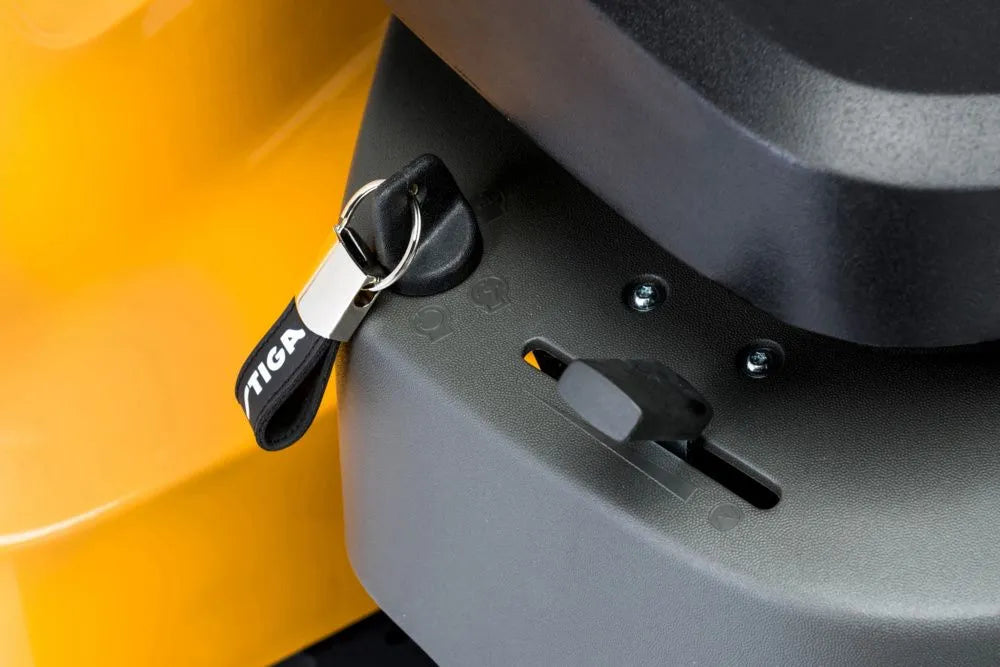 STIGAPark300LCBenzin-Frontmaeher14_9af34ae9-4c53-4962-b4dc-4fa991ae424b