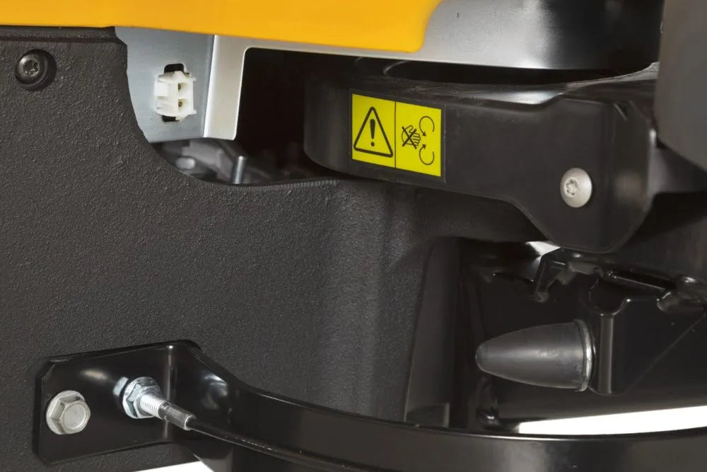 STIGAPark300LCBenzin-Frontmaeher16_5514a758-e550-486f-9fb1-a3dca90d0bc8