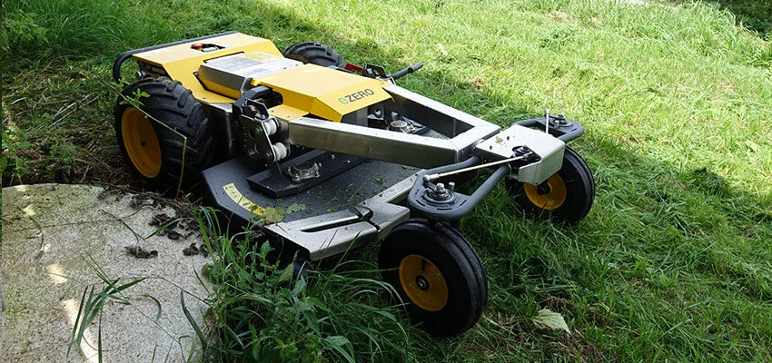 Spider E ZERO vollelektrischer Großflächenmäher, Solarpark Pflege