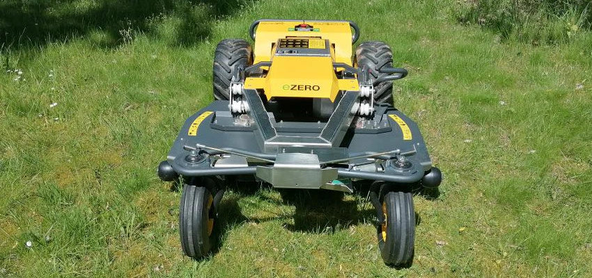 Spider E ZERO vollelektrischer Großflächenmäher, Solarpark Pflege