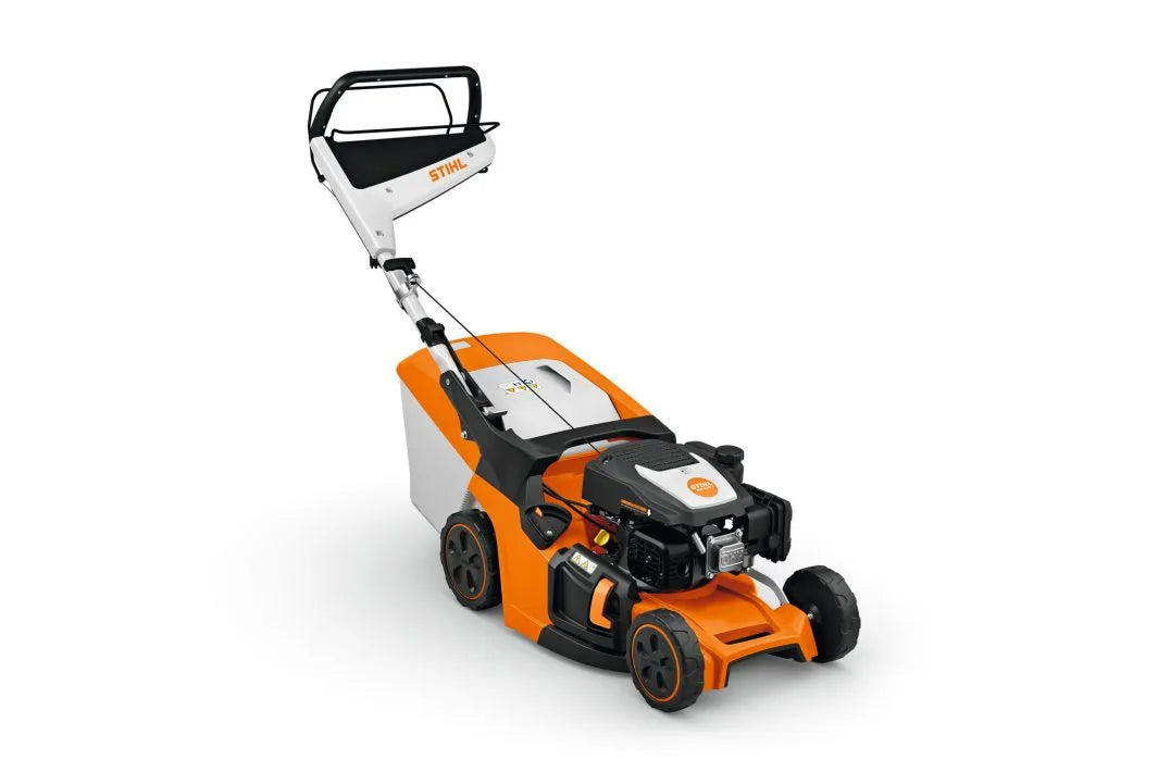 Stihl-RM-443-T-Benzin-Rasenmaeher1