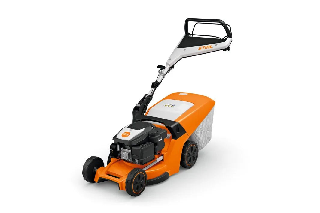Stihl-RM-443-T-Benzin-Rasenmaeher2