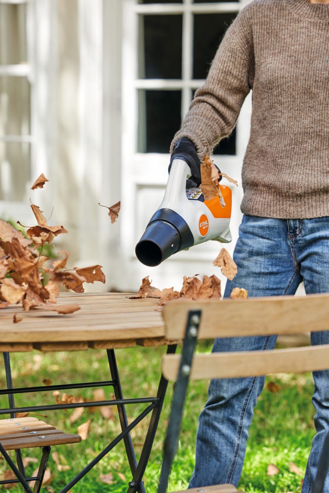 Stihl BGA 30 Akku-Laubbläser AS-System mit 2x Akku AS 2 und Ladegerät ALS 31