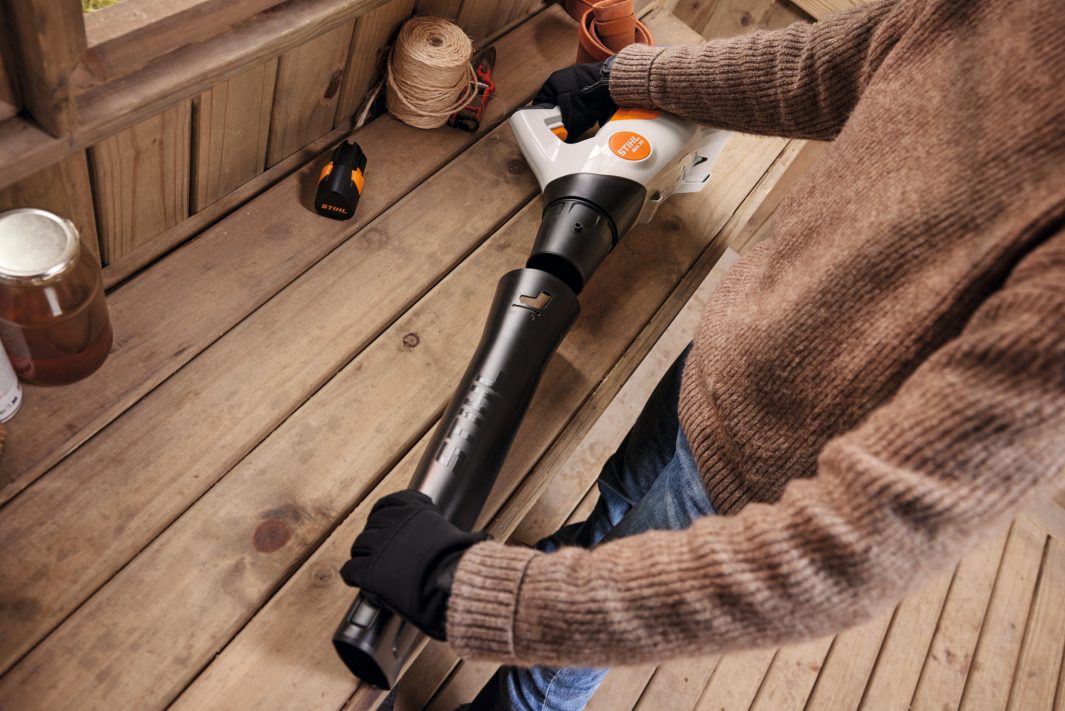 Stihl BGA 30 Akku-Laubbläser AS-System mit 2x Akku AS 2 und Ladegerät ALS 31