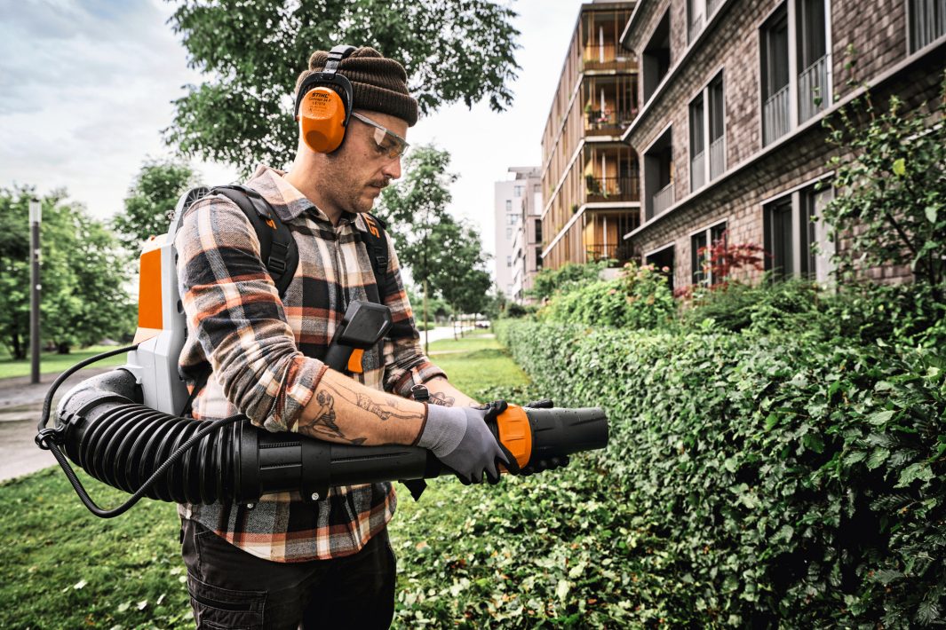 Stihl BRA 280 B Akku-Laubbläser ohne Akku und Ladegerät