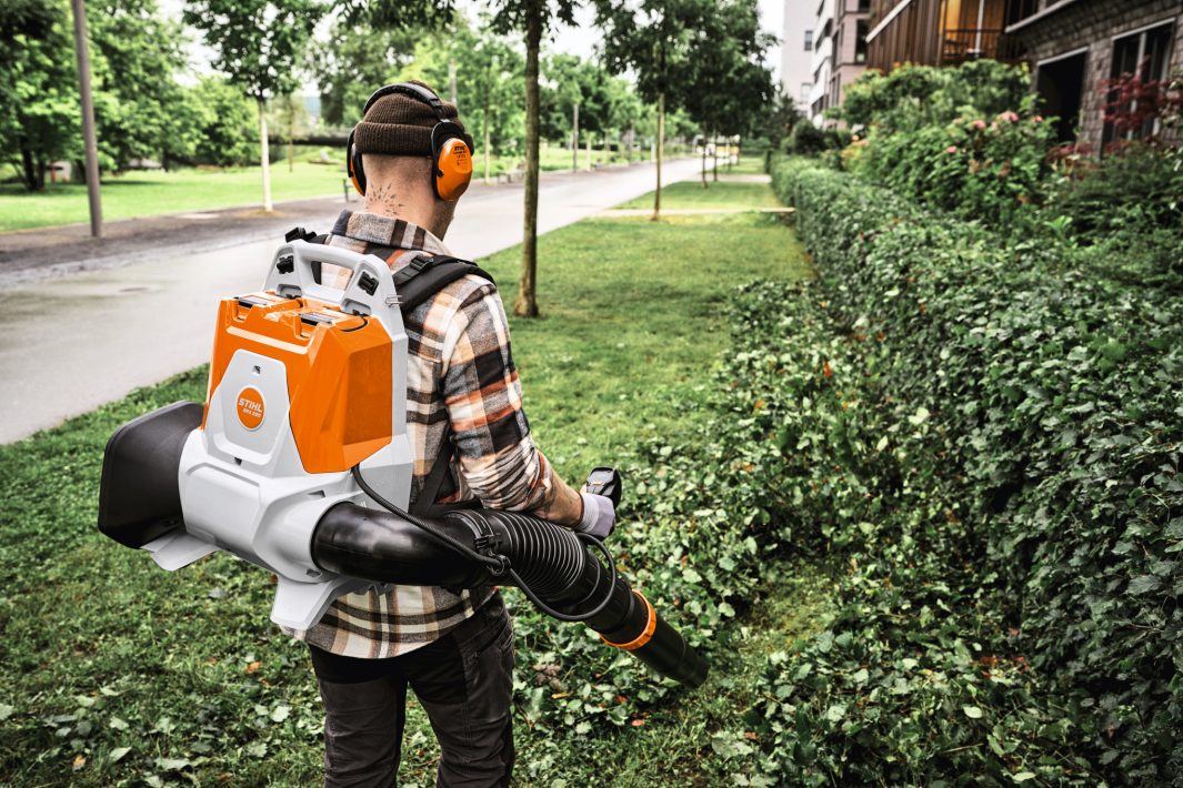 Stihl BRA 280 B Akku-Laubbläser ohne Akku und Ladegerät
