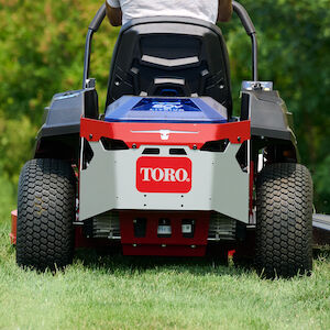 Toro eTimeCutter 60V eMR4275 107 cm Nullwendekreis-Aufsitzrasenmäher