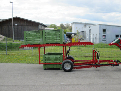 Feucht Obsttechnik Großkistenwagen für 3 Kisten mit hydr. Absenkung und Radantrieb für OB 80 R oder OB 100 A