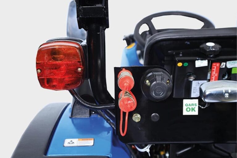 Solis Traktor 26 mit Seitenschaltung