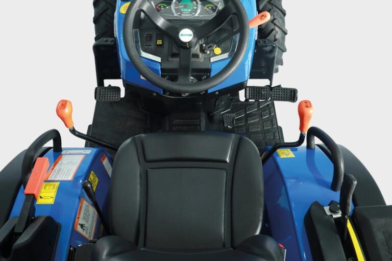 Solis Traktor 26 mit Seitenschaltung