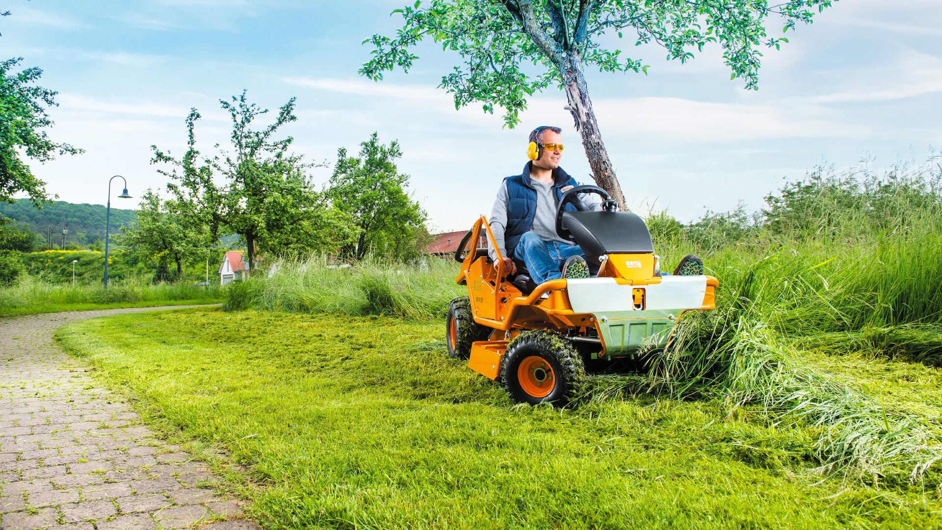AS 920 Sherpa 2WD Aufsitzmäher mit Mulchmähdeck