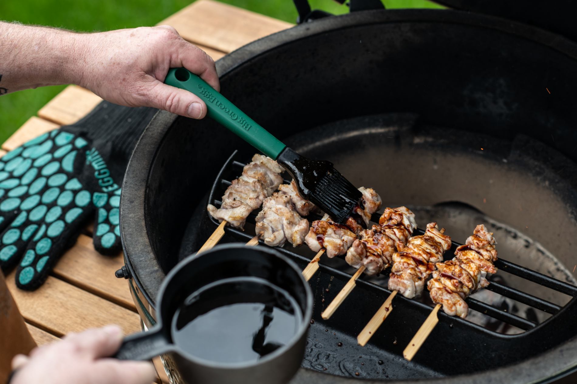 Big Green Egg Cast Iron Sauce Pot/ Soßentopf aus Gusseisen