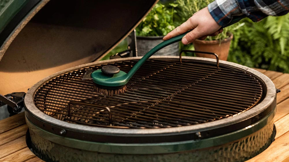 Big Green Egg SpeediClean Grillrost-Schrubber mit langem Griff