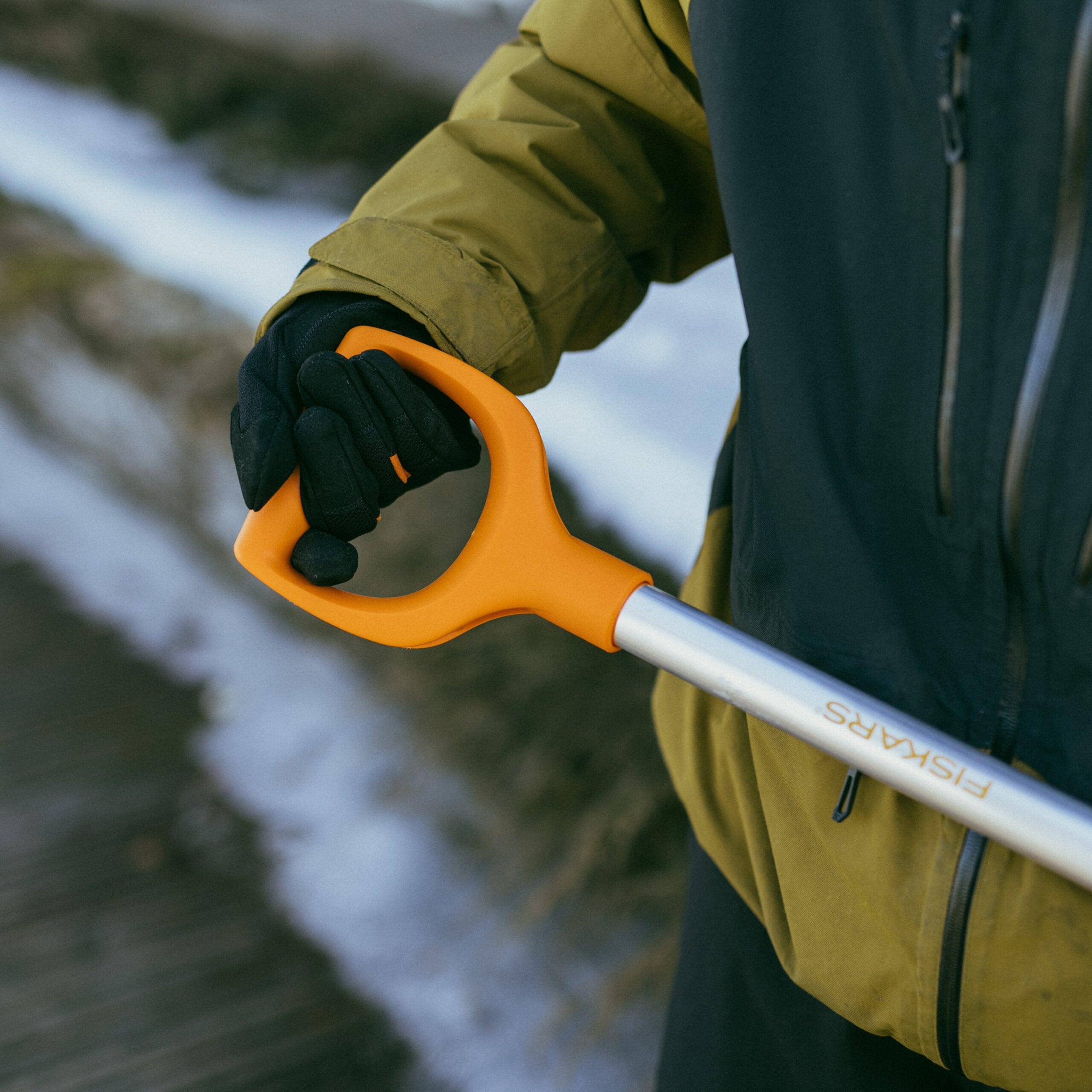 Fiskars Schneeräumer SnowXpert