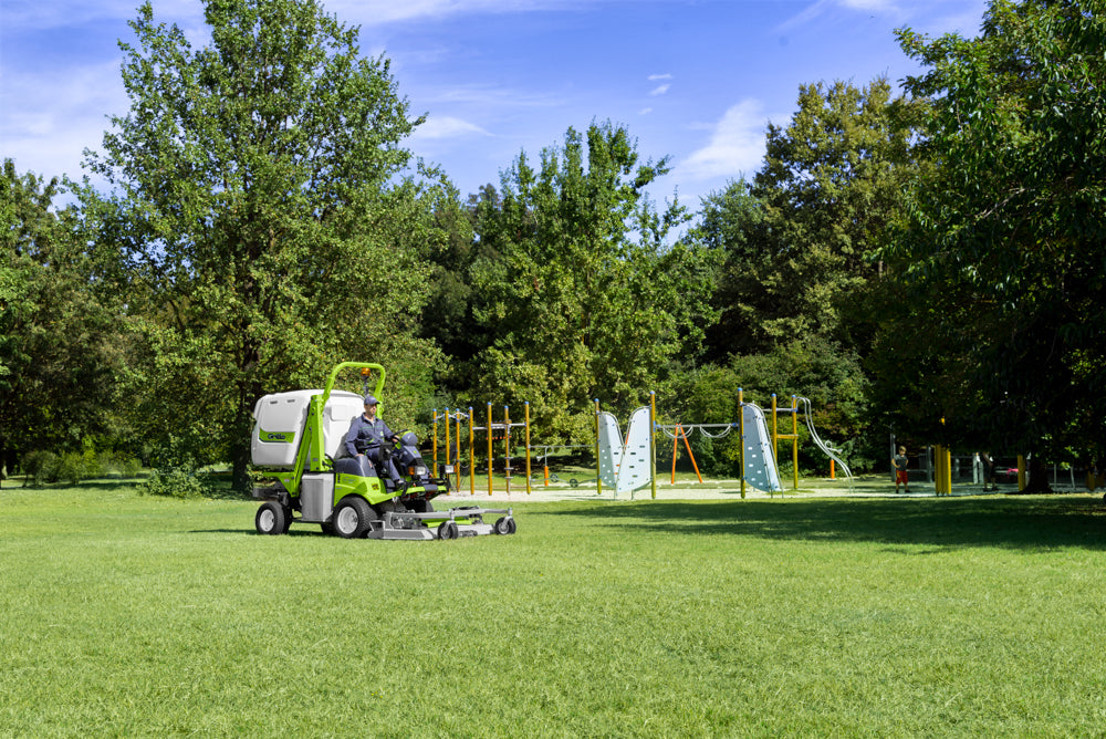 Grillo Aufsitzmäher mit Mähdeck und Sammeln FD 2200TS Stage5 4WD