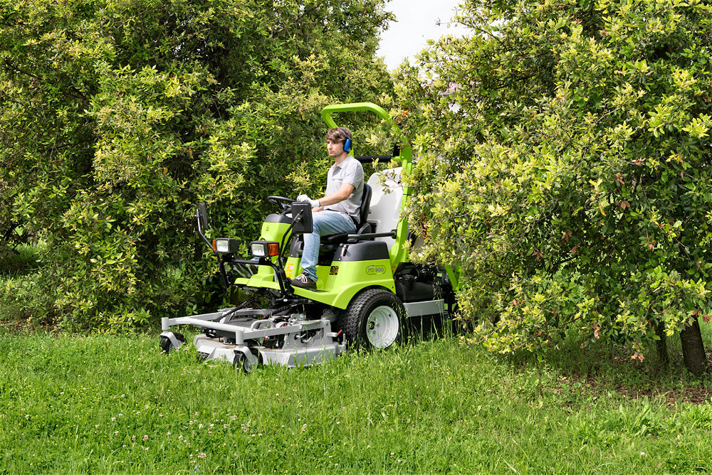 Grillo Aufsitzmäher mit Mähdeck FD 900 4WD