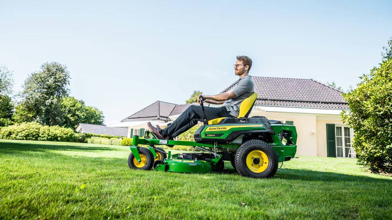 John Deere ZTrak Nullwenderaduismäher Z320R