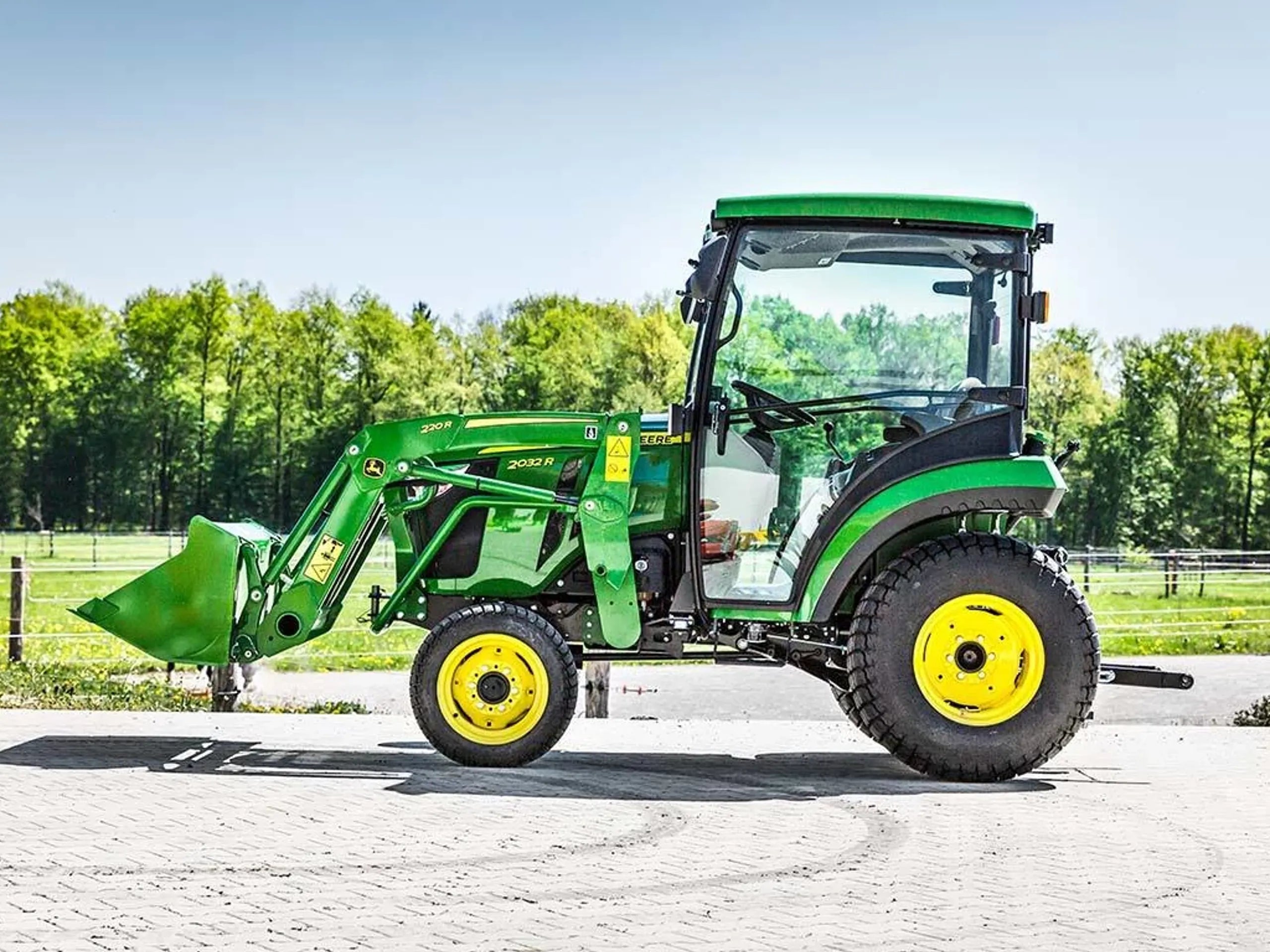 John Deere Kompakttraktor 2032R