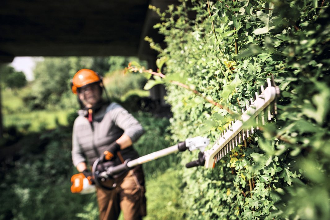 Stihl Akku-Heckenschneider HLA 140 B ohne Akku und Ladegerät