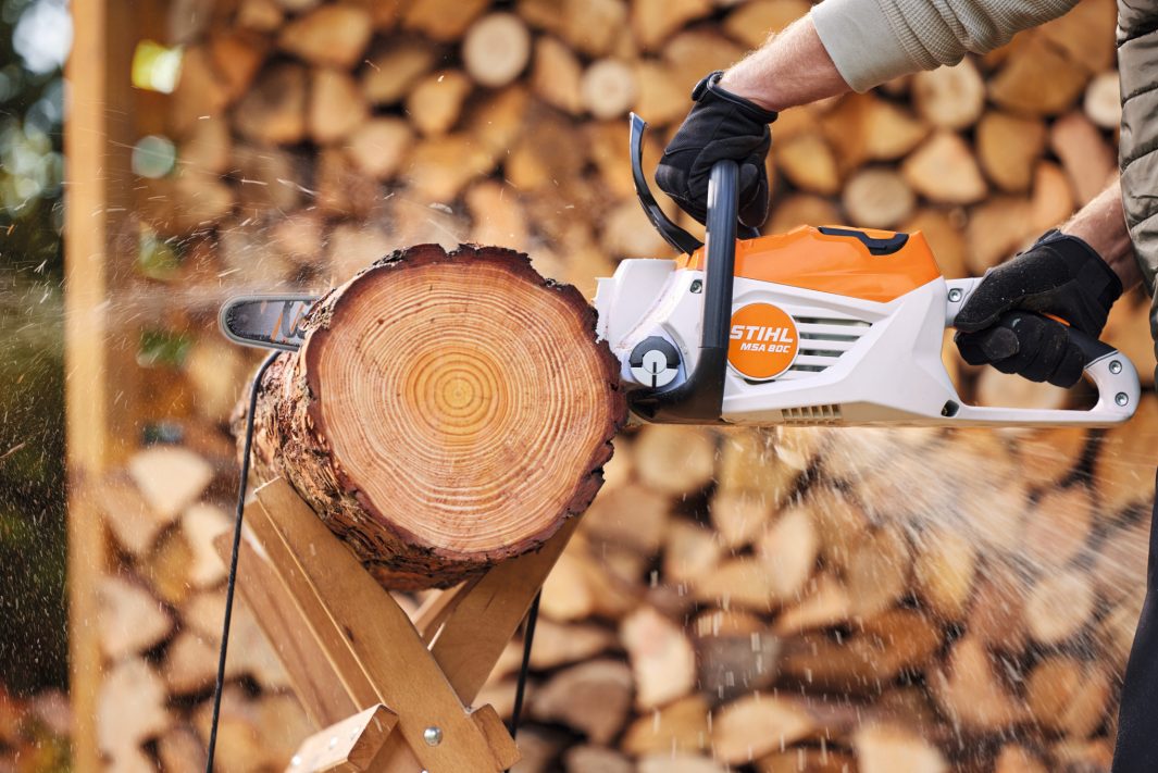 Stihl Akku-Kettensäge MSA 80 ohne Akku und Ladegerät