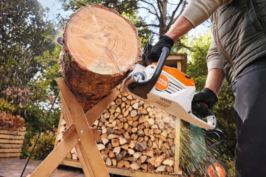 Stihl Akku-Kettensäge MSA 80 ohne Akku und Ladegerät
