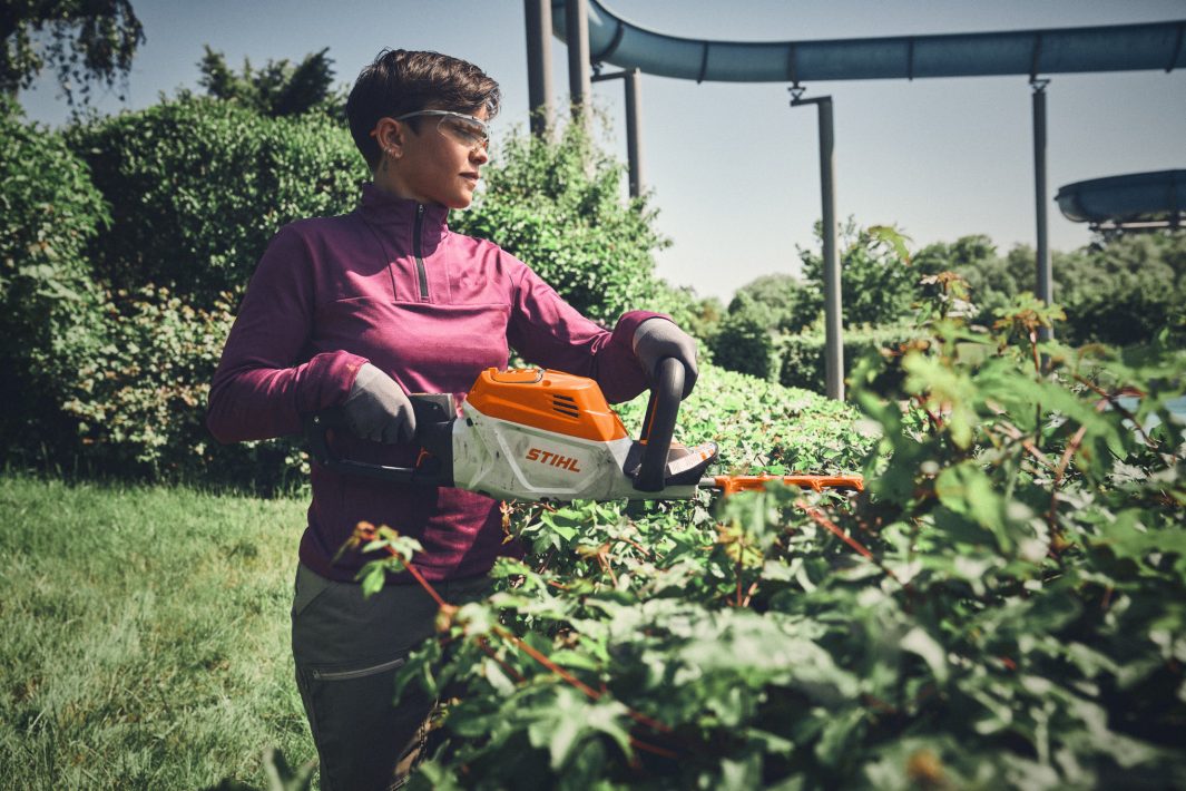 Stihl HSA 140 T Akku-Heckenschere ohne Akku und Ladegerät