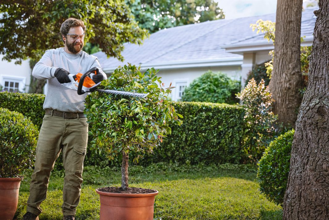 Stihl HSA 40 Akku-Heckenschere ohne Akku und Ladegerät